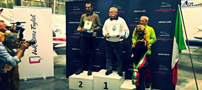 Festa dell’Aria 2016: i vincitori del Trofeo Aerostatico e del Campionato Italiano di Volo Acrobatico a Motore.